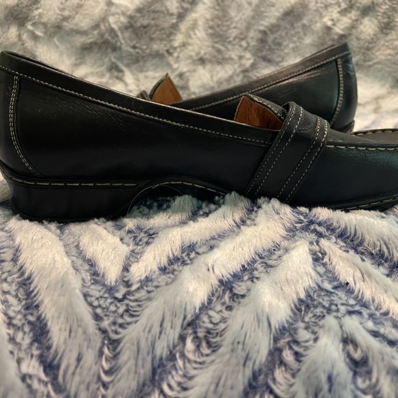 SOFFT Women's Loafer Leather Buckle Shoes ,Size 8,5 Black,NWOT - Picture 2 of 5